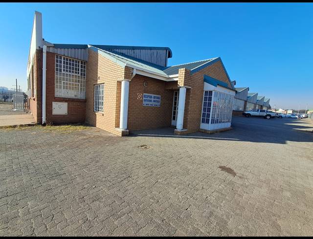 875M² WORKSHOP TO LET IN DUNCANVILLE